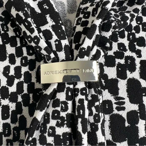 Adrienne Vittadini Black and White Patterned Blouse size XL - Picture 3 of 6